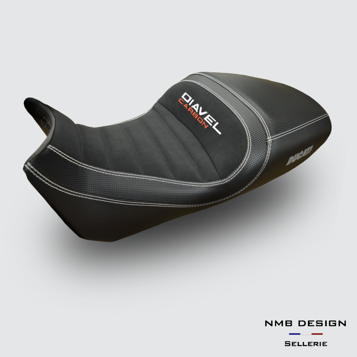 Housse de selle Design Entrelacé Ducati Diavel Carbon